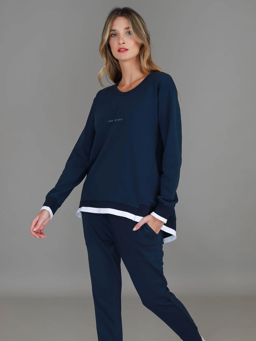 3rd Story - Roxia Logo Sweater Ink