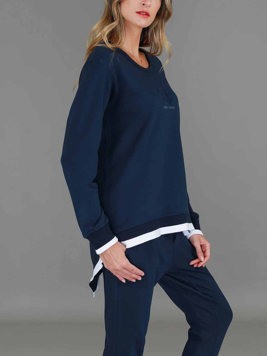 3rd Story - Roxia Logo Sweater Ink