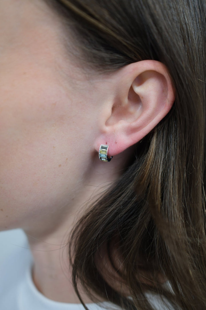 Zafino - Kira Huggie Earrings Gold