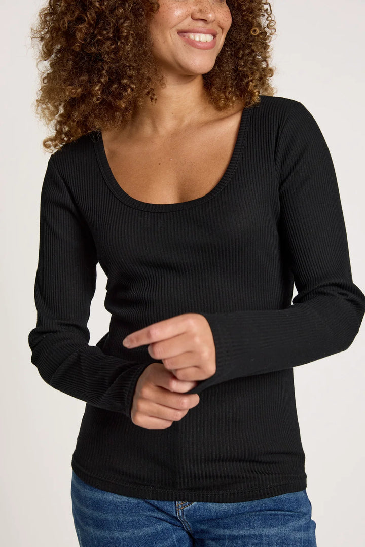 Eb &amp; Ive - Plage Long Sleeve Tshirt Black