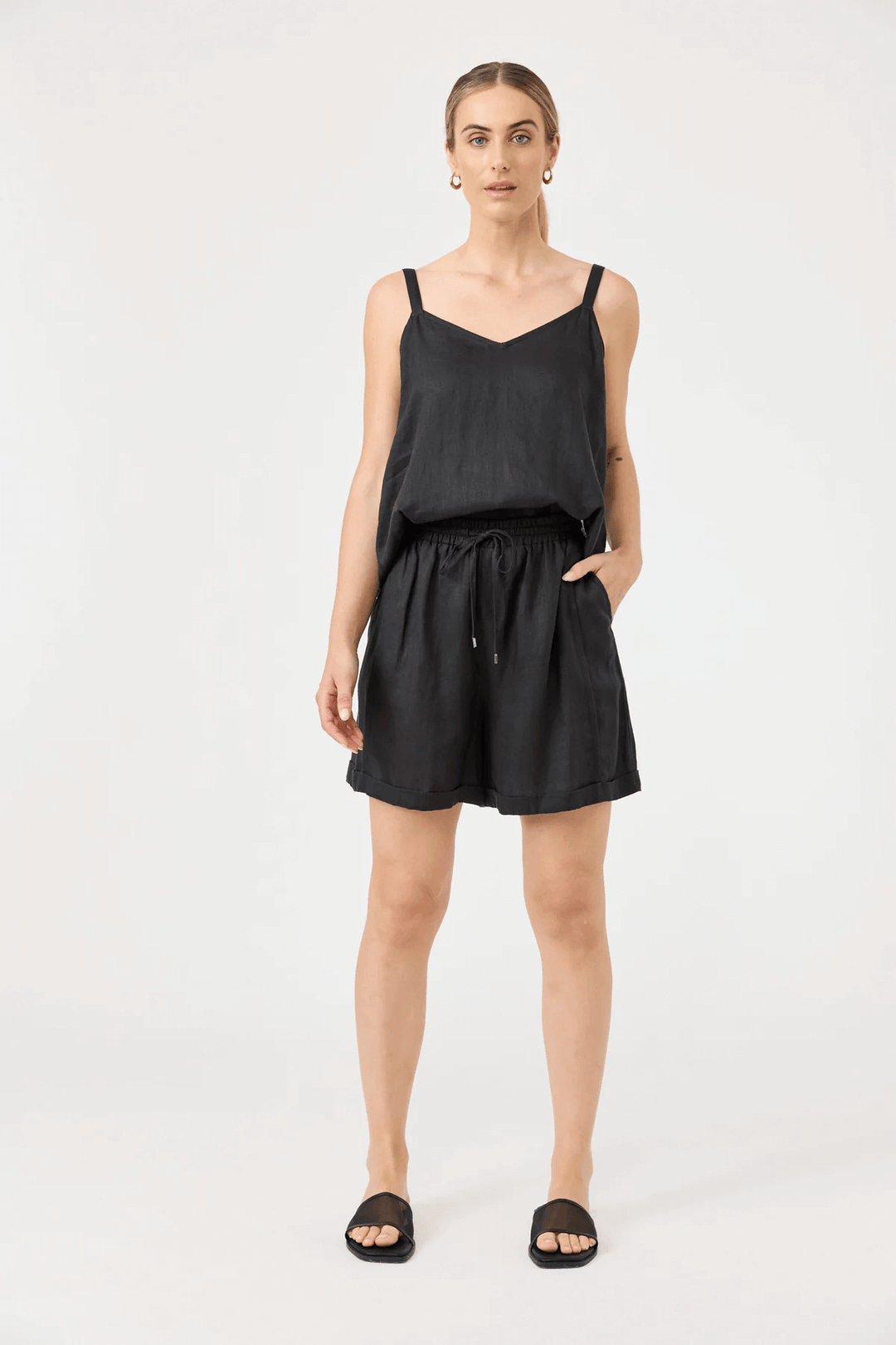 Eb & Ive - Studio Short Ebony