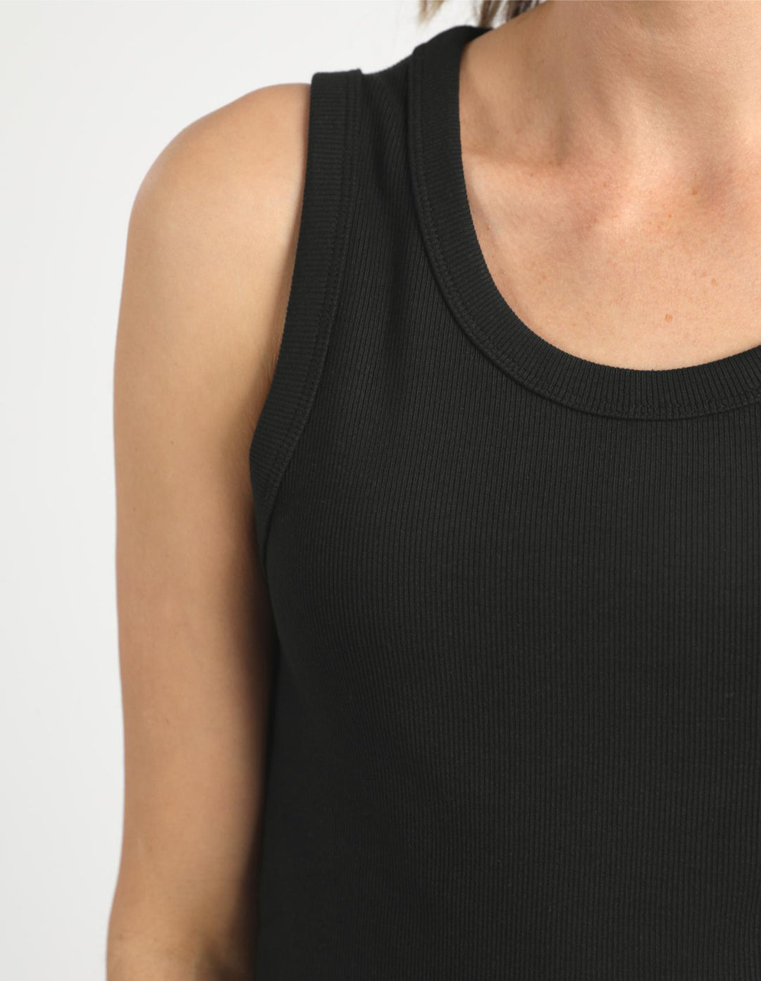 Elm - Rib Crew Tank Black