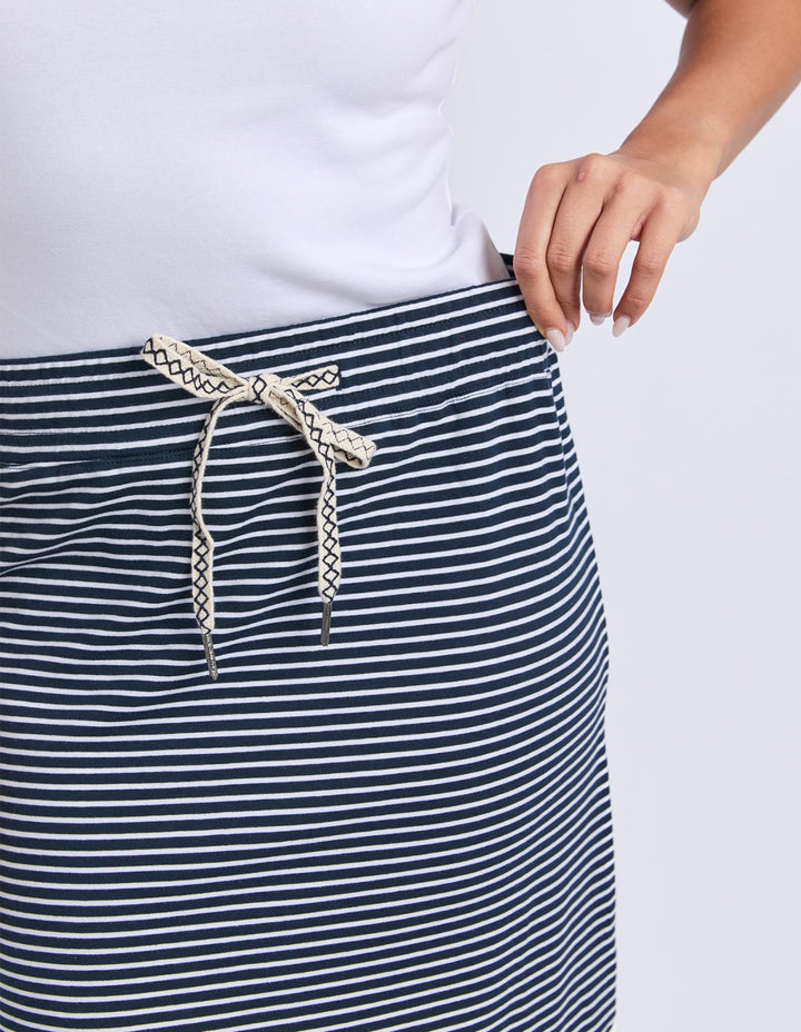 Elm - Travel Skirt Navy / Stripe