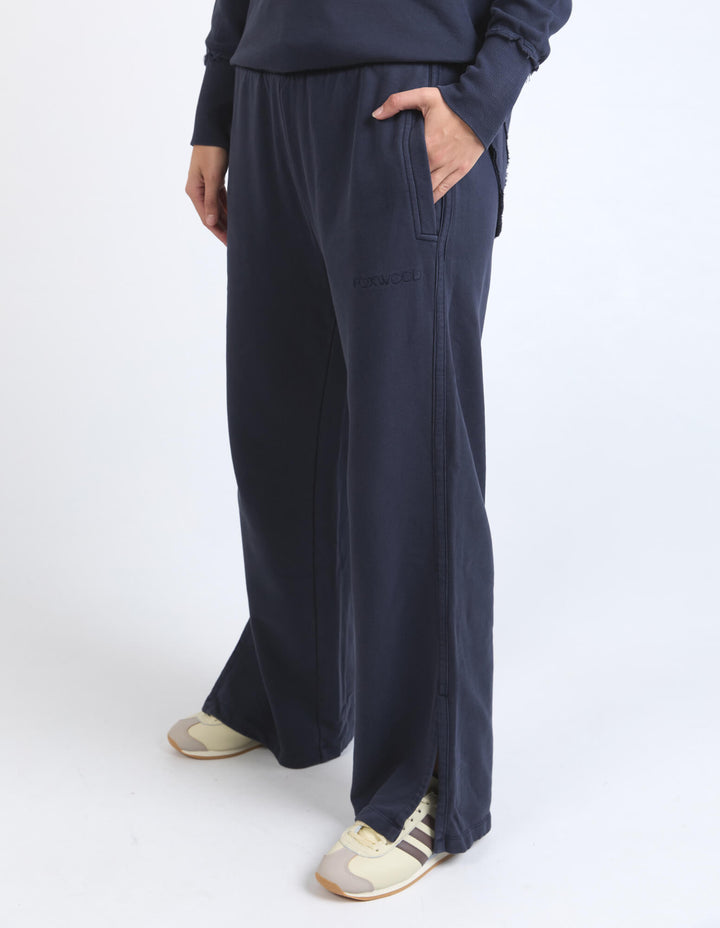 Foxwood - Classic Track Pant Navy