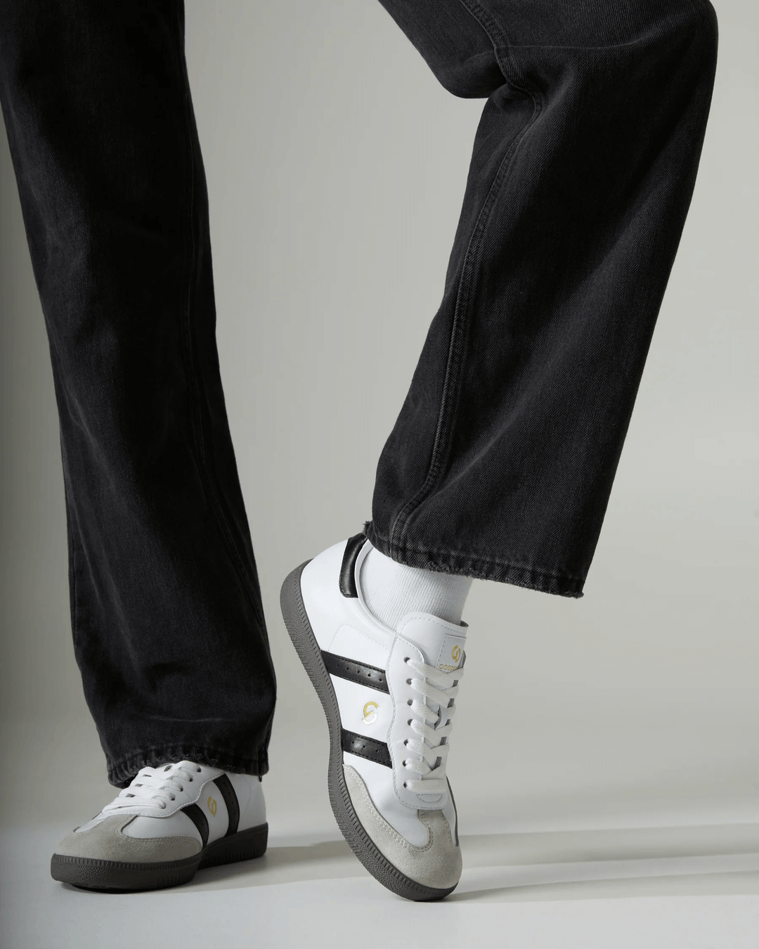 Goodsole - 2001 Parallel Leather Sneaker White / Black