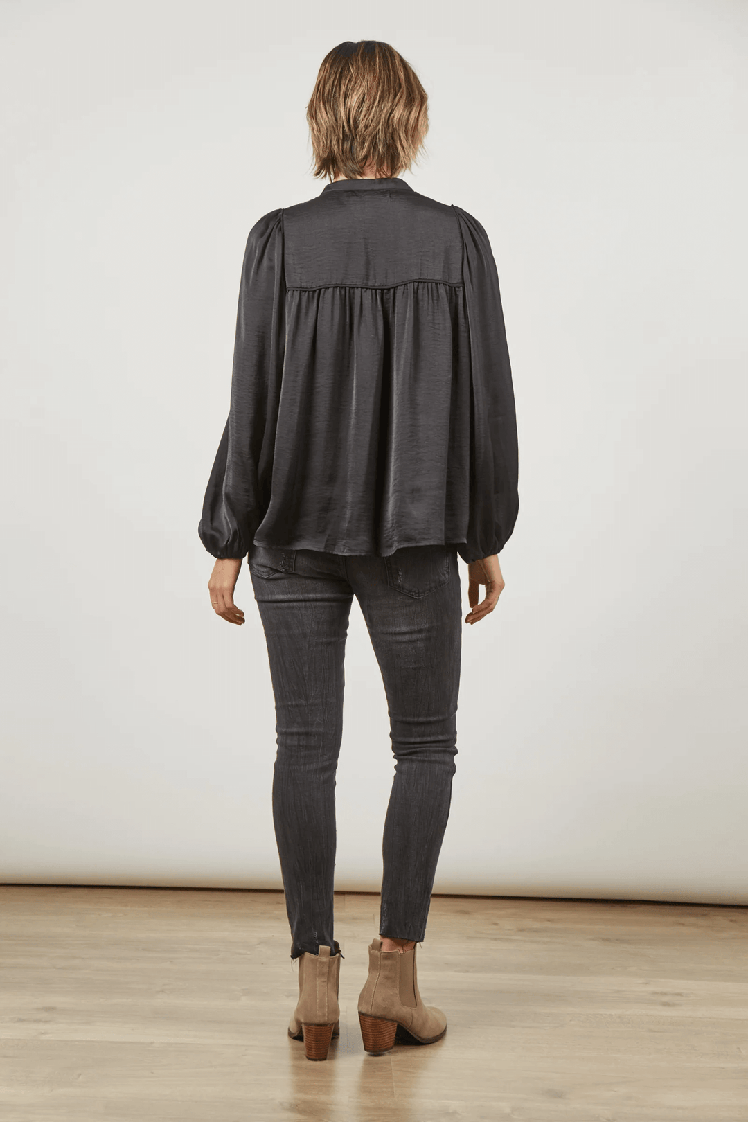 Isle Of Mine - Romance Blouse Onyx