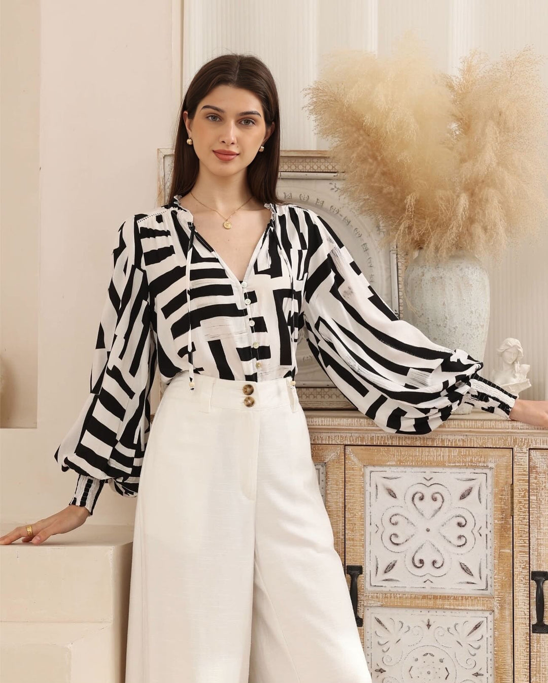 Juliet Blouse White / Black