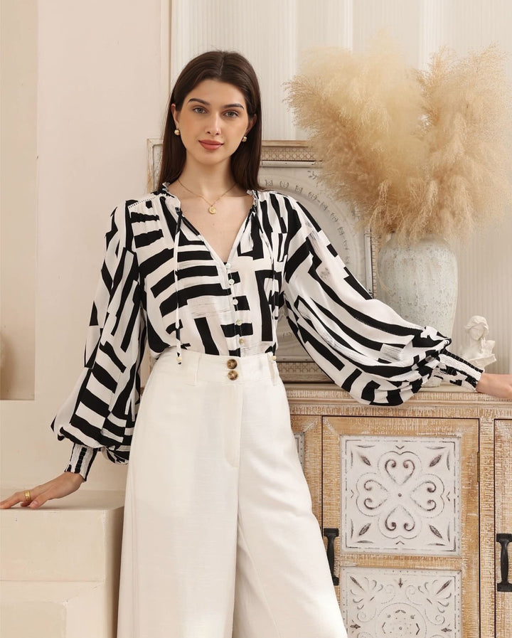 Juliet Blouse White / Black