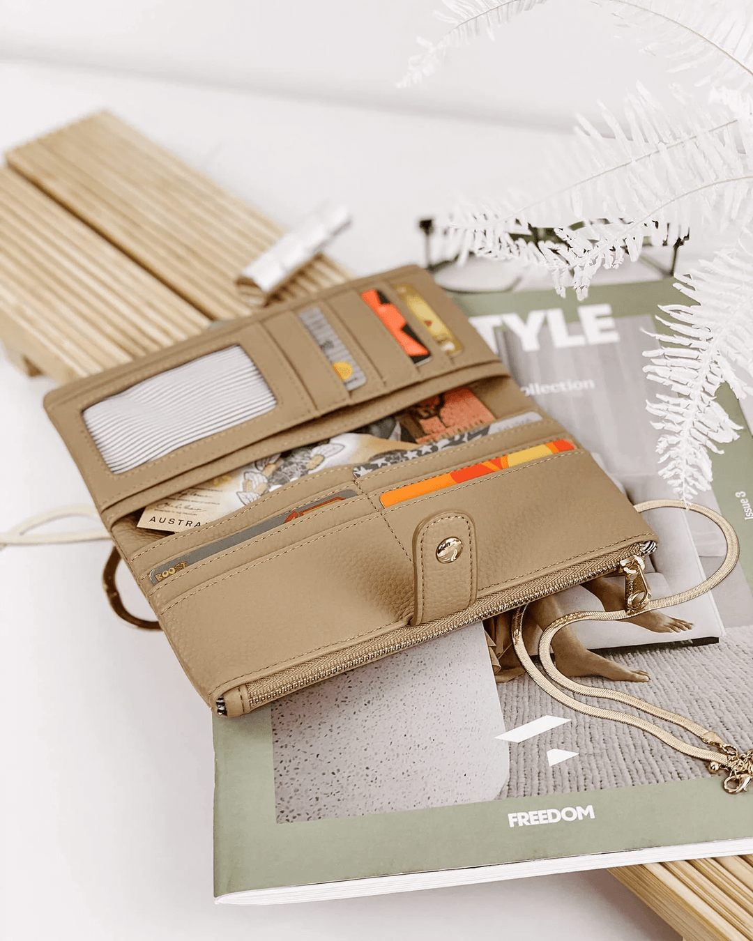 Louenhide - Stella Wallet Latte