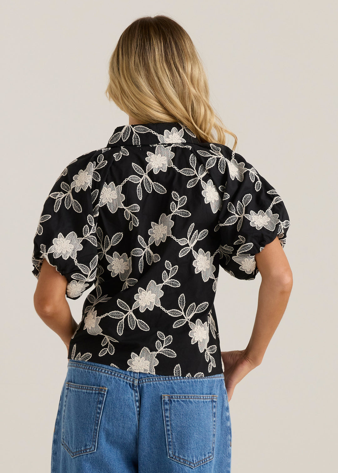 Sass - Marlowe Bubble Sleeve Blouse Black / Cream Floral